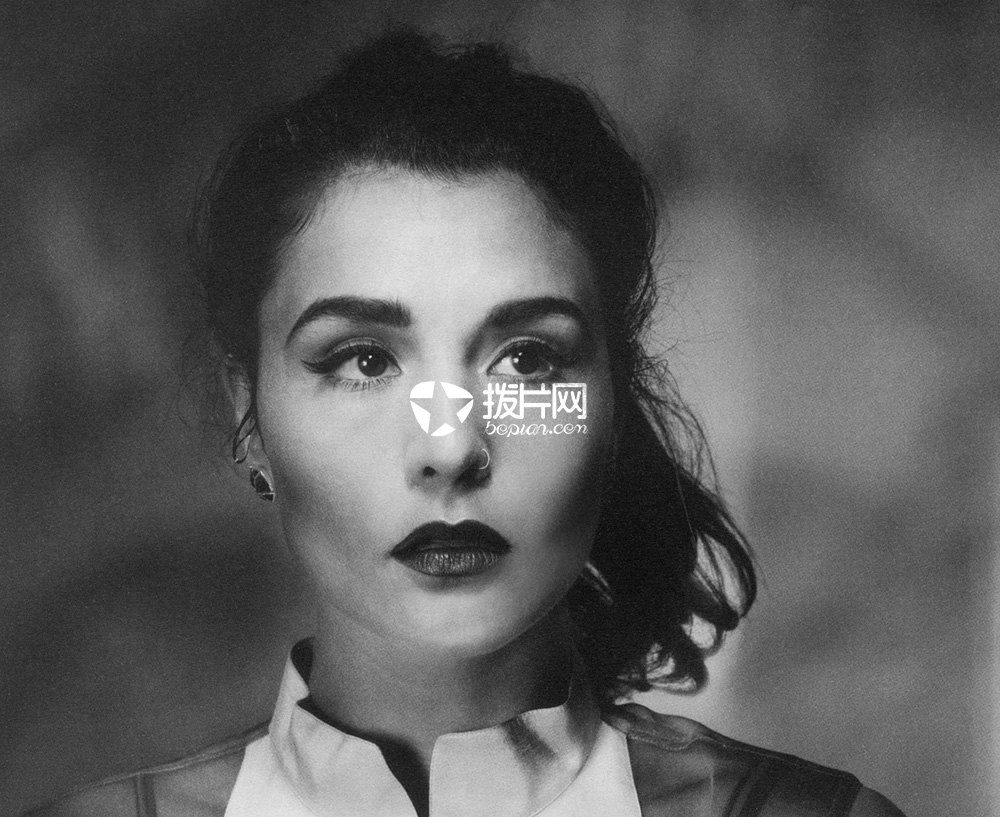 Jessie_Ware_Kind_Of._._.Sometimes_._._.Maybe_At_Guitar_Center_.jpg