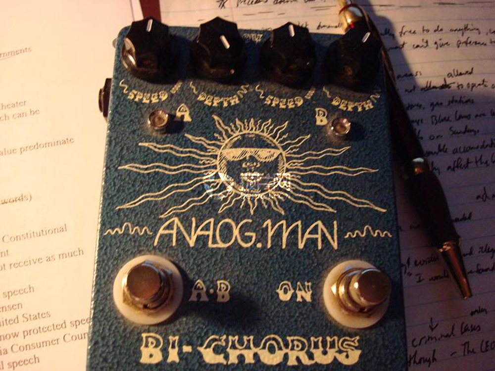 AnalogMan_Bi_Chorus_Pedal.jpg