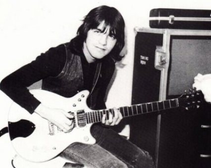 我们永远记得，记得_Malcolm_Young_曾经的风采5.jpg