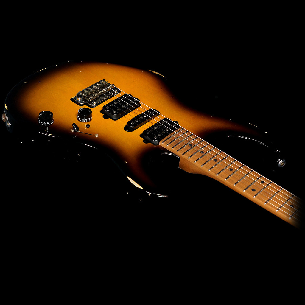 拨片网_电吉他_Suhr_Modern_Antique_Custom_Electric_Guitar_(3).jpg