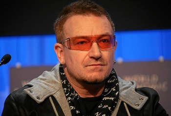 Bono_和他帅气的太阳眼镜.jpg